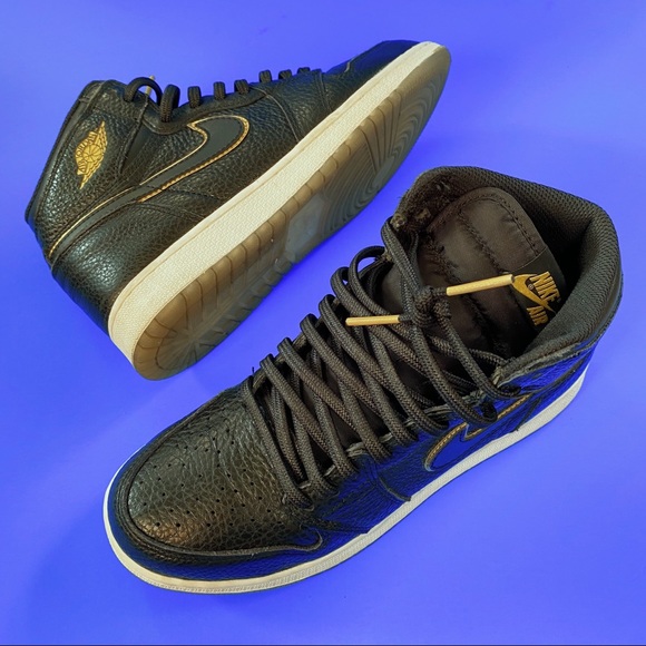 Jordan Retro 1 High Black/Gold 🔥🔥🔥 - Picture 3 of 5